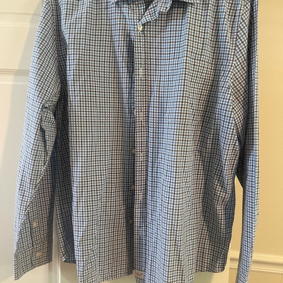 Vineyard Vines long sleeved button down shirt - Picture 2 of 2
